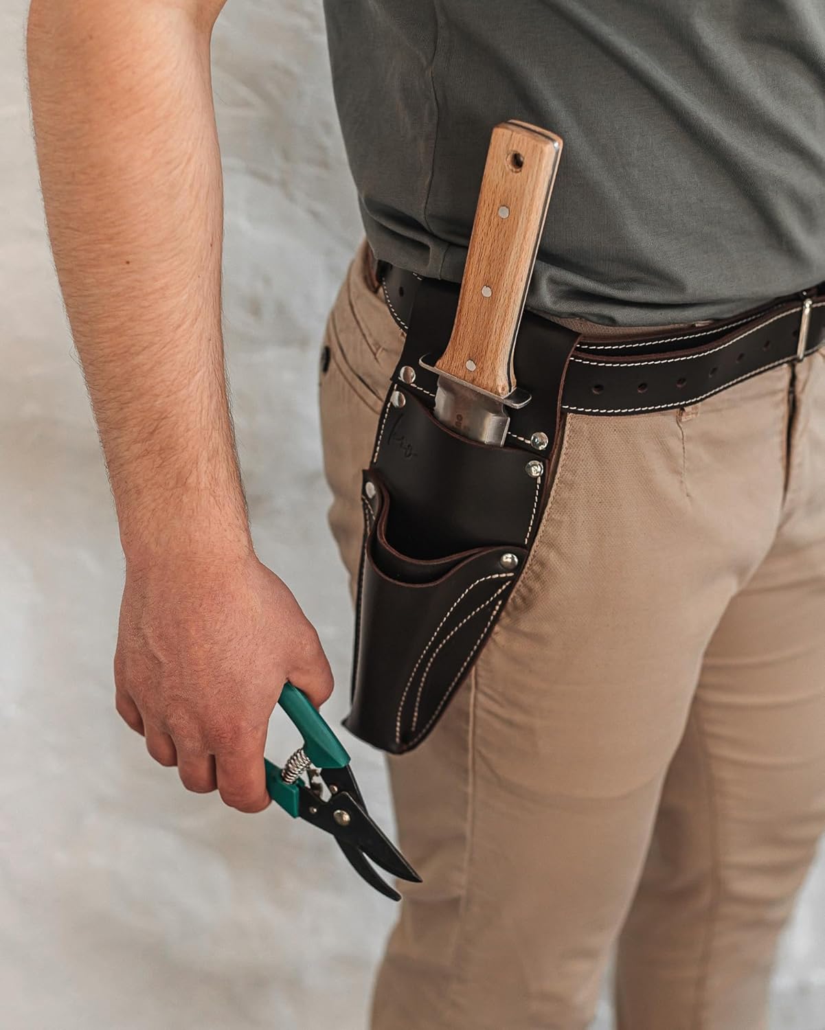 Hori Hori Leather Sheath Belt with Pruner and Scissor Pockets. Personalized Florist Tool Belt Leather, Gardening Belt with Pockets. (Black/Grey, One Size - Adjustable)