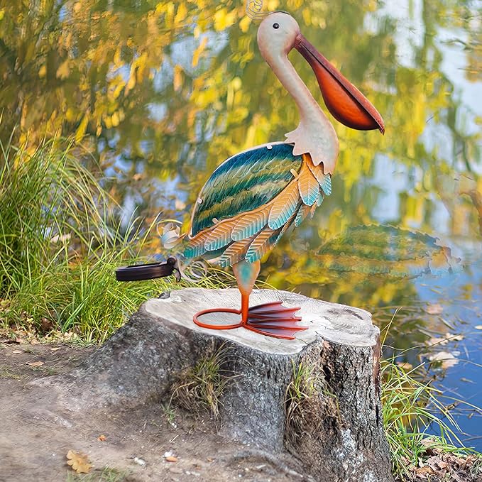 HONGLAND Solar Metal Pelican Statues Garden Sculpture & Statues, Glass Outdoor Pelican Yard Art Coastal Ocean Bird Decor Lawn Ornament for Backyard Porch Patio Decor(19 Inch)