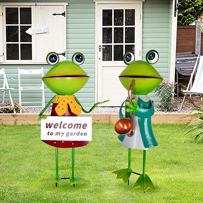 HONGLAND Metal Frog Garden Decor - Metal Frog Outdoor Statue -Outdoor Garden Decorations - 3D Frog Figurines - Christmas Holiday Lawn Patio Yard Fairy Garden Decor (with Welcome)
